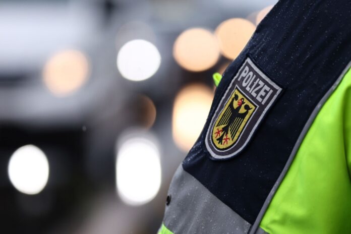 German Police begins border checks aiming to limit irregular migration
