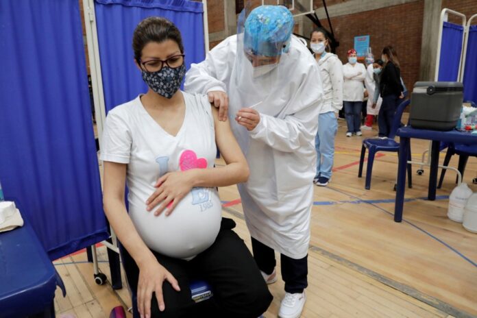 Colombia starts covid vaccinations for pregnant women