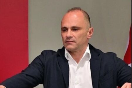 Филипче обвини дека Македонија ќе прими мигранти, Мицкоски вели – нема такво нешто!