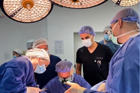 Универзитетската клиника за урологија стана лиценциран центар за поставување на вештачки уринарен сфинктер