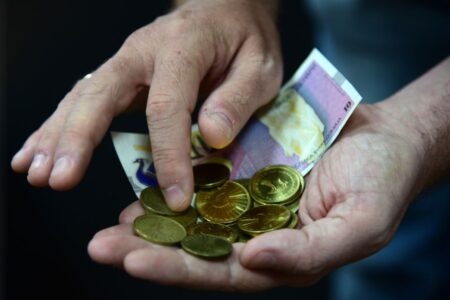 За работниците со минималец, просечната плата е недостижна