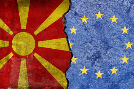 Мицкоски: Во срцето на Европа се обидуваат да создадат нова нација и јазик!