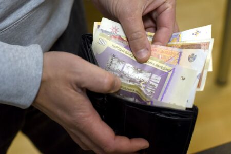Нема да има раст на минималецот пред избори