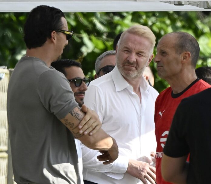 AC Milan holds a pre-season training session