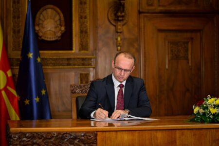 Гаши ги распиша локалните избори, првиот круг на 19. октомври