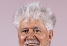 Режисерот Педро Алмодовар ја повика шпанската влада да ги прекине врските со Израел