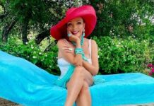 Во 92-та година изгледа како девојка: Незаменливата злобница од „Династија“ позира во костим за капење на одмор во Франција/ФОТО