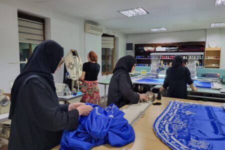 МАНАСТИРОТ „УСПЕНИЕ НА ПРЕСВЕТА БОГОРОДИЦА“ КАЈ МАТКА ГО ОДБЕЛЕЖУВА ПАТРОНОТ, СЕСТРИНСТВОТО СО ПОСЕБНА МИСИЈА: Везовите со мотиви од фреските од Лесново, Велјуса, Нагоричане  –  чувари на вековната македонска традиција 