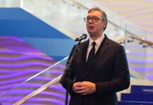 ФТ: Европа мора да го зголеми притисокот врз Вучиќ за одржување фер избори, реформите не се пат на автократите