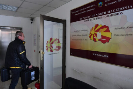 ОТКРИЕНИ АДУТИТЕ ЗА ЛОКАЛНИТЕ ИЗБОРИ – 312 кандидатури за градоначалници и 575 листи за советници: Осумнаесетмина во рингот за Град Скопје