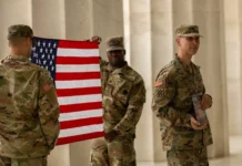 Нема повеќе бради, коси, ниту дебели офицери: Хегсет наметнува „највисоки машки стандарди“