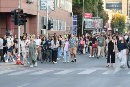 „Ниту една повеќе“: Протест во Скопје против фемицидот и насилството врз жените, се бара институционална одговорност и санкции
