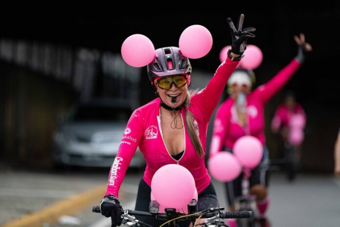 'Lola Route' cycling event to raise awareness about breast cancer takes place in Caracas, Venezuela