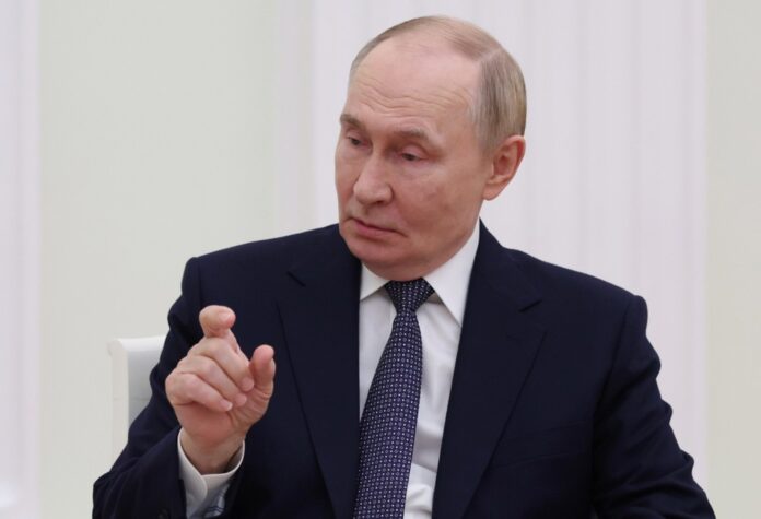 Russian President Putin meets Belarus President Lukashenko in Moscow