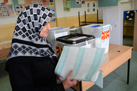 ОСМИОТ ИЗБОР НА ЛОКАЛНАТА ВЛАСТ НЕ ЗНАЧИ САМО ИЗБОР НА НОВИТЕ ГРАДОНАЧАЛНИЦИ И СОВЕТНИЦИ: Ќе се запаметат ли овие избори како почеток на крајот на „етничкото гласање“?