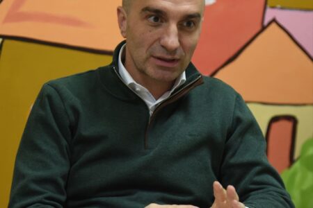 Мирослав Лабудовиќ, кандидат за градоначалник на Центар од ЗНАМ: Центар мора да биде општина на пешаци, велосипедисти и среден јавен превоз, а не центар на сообраќаен хаос!