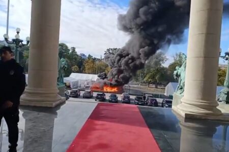 Инцидент пред српското Собрание: Пожар и пукање во „Чациленд“, еден повреден и еден уапсен/ВИДЕО