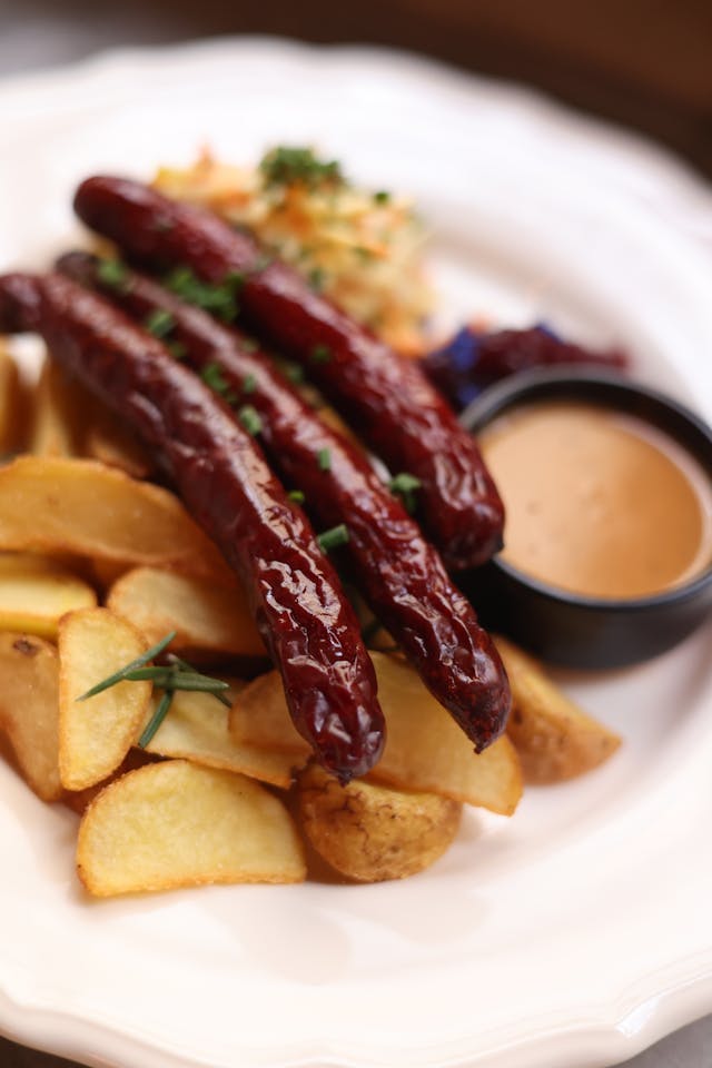 kobasici pexels-valeriya-19503828