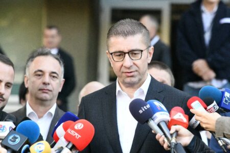 Мицкоски: Сме го кажале ставот за Рамиз Мерко, оставам порталите да креираат сензација