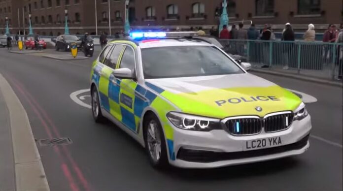 policija-britanija-jutjub-opsta-696x388