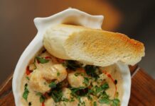 Одличен избор за романтична вечера со свеќи: Чорба од шампињони и бело вино, предјадење со софистициран вкус за во двојка