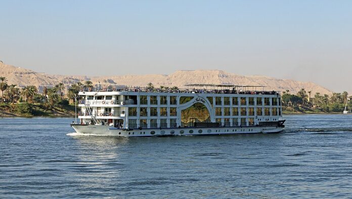 Royal_Princess_Nile_cruise_ship_R04