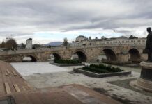 Камениот мост ќе светне со турска донација