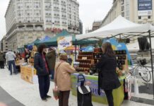 ФОТОВЕСТ: Пчеларски саем на плоштадот „Македонија“