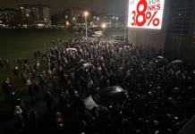 Тензии пред Арена – Навивачите на Партизан направија хаос и испратија јасни пораки (ВИДЕО)