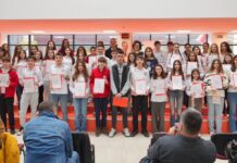 Доделени 44 стипендии на ученици од Центар