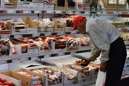 Дали со високи глоби ќе се опаметат трговците?