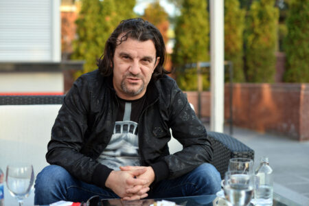 Аца Лукас не ја испеа „Лична карта“ во Македонија, немал документи