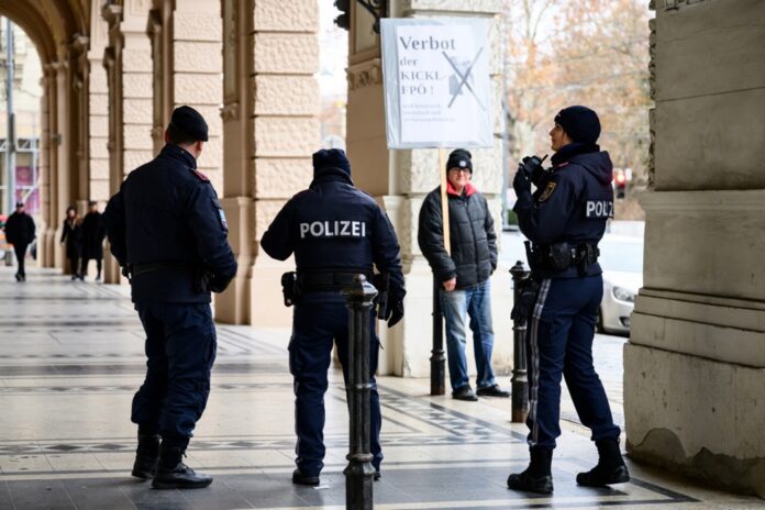 FPOe leader Herbert Kickl accepts task of forming a government