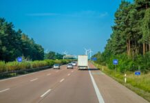 Хорор во Германија: Две отсечени женски раце пронајдени на автопат