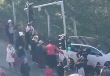 Автомобил се заби во група луѓе во Белград, има повредени/ВИДЕО