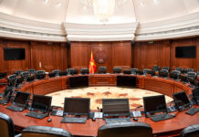 Владата се реконструира, системските закони чекаат на мнозинство во Собранието: Бадентер го води орото за новиот владин состав?!