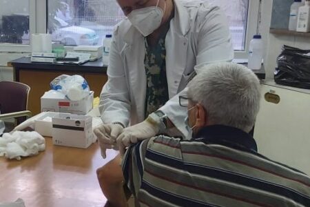 Д-р Олумчев: Вакцинирајте се, оваа сезона на грип би можела да биде најтешката во последните 10 години!