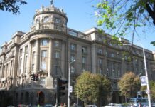 Во Србија повисоки плати за полицајците, специјалците и за вработените во јавниот сектор