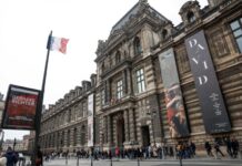 Уапсени уште четири лица за грабежот во Лувр