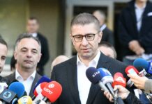 Мицкоски: 55.000 студенти ќе добијат по 15.300 денари за набавка на електронски уред