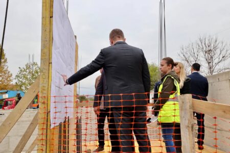 Реконструкција на Влада засега нема, но се размислува за кадровски смени