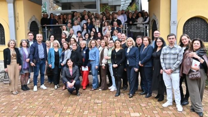 mreza na mirovni ucilista