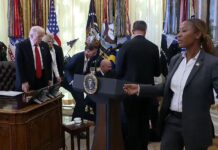 Кога шефот на фармацевтски гигант ќе се онесвести пред Трамп: Објавена снимка од драмата/ВИДЕО