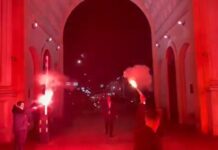 Орце Ѓорѓиевски прогласи победа во Скопје, со факели пречекан под Триумфалната капија/ВИДЕО