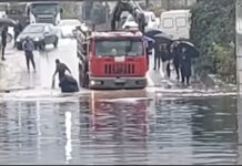 Разорни поплави во Албанија: Една жена загина, стотици жители се евакуирани