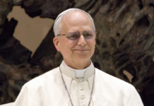 Папат Лав XIV одржа аудиенција во Ватикан за група водечки холивудски актери и режисери – споделен и список со неговите омилени филмови со јавноста