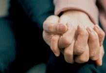 Резултатите од најнов експеримент откриваат зошто Алцхајмеровата болест ги брише сеќавањата на најблиските