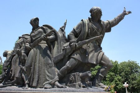 Скопје 81 година ја живее слободата!