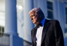 Трамп вети 2.000 долари за сите Американци: Математиката „не му штима“