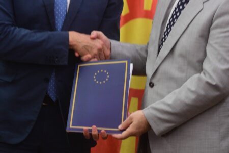 Уставни измени за петка, ново вето гратис!